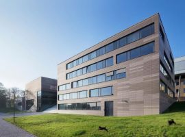 bb9c7994681537804838